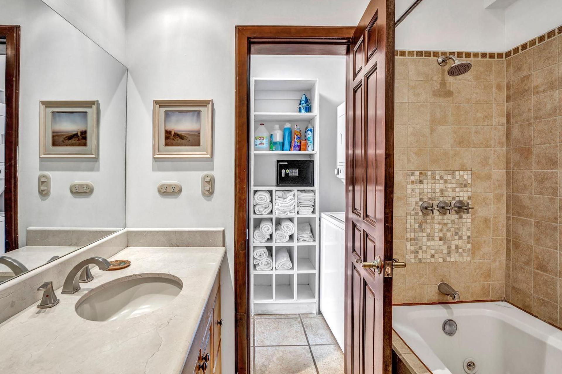 Newly Remodeled Unit In Flamingo With Sweeping Ocean Views From Big Terrace Villa Playa Flamingo Eksteriør billede